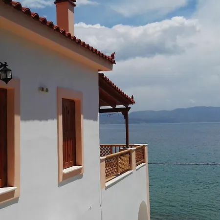 Nereides Seaside Apartments Marathókampos Exterior foto